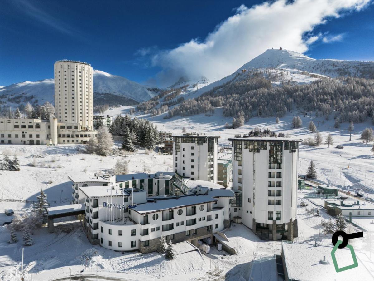 Hotiday Hotel Colle Sestriere Eksteriør bilde