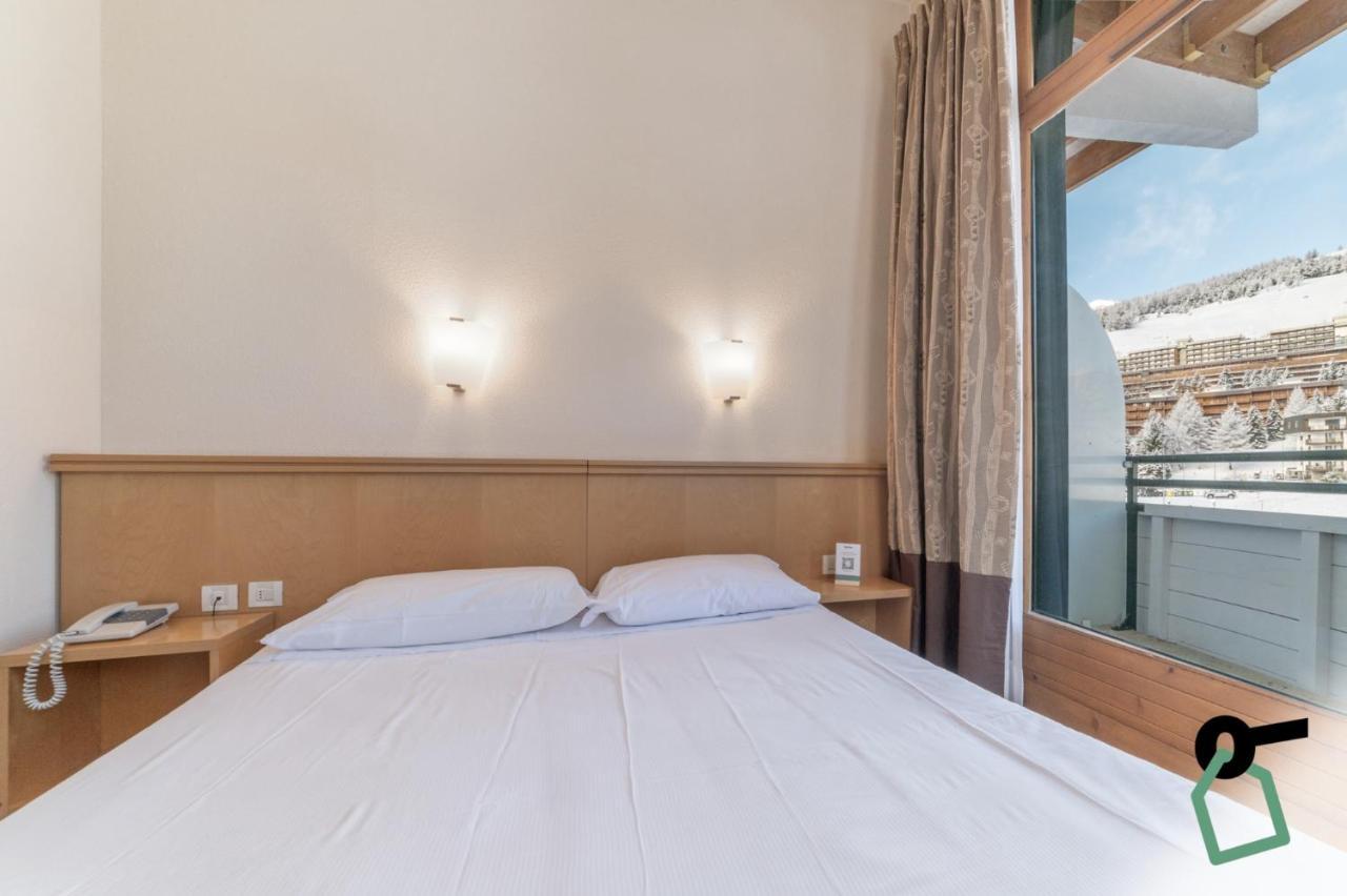 Hotiday Hotel Colle Sestriere Eksteriør bilde